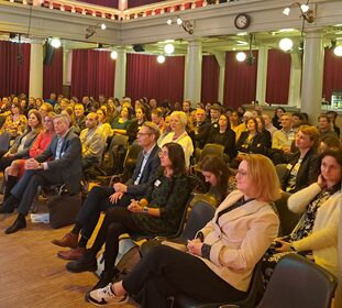 Zaal Aangepast